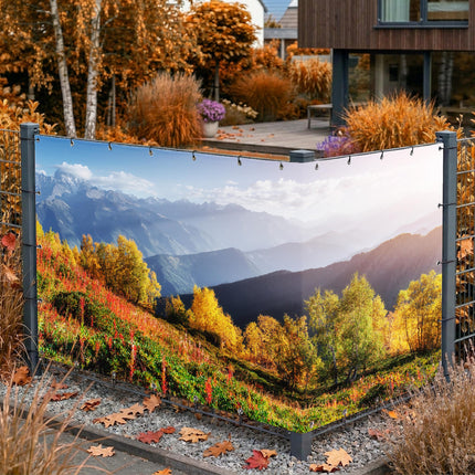 Sichtschutz Herbstfarben (Arisu) am Gartenzaun