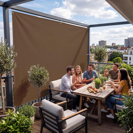 Sichtschutz Blaßbraun (RAL® 8025) als Sichtschutz auf der Terrasse