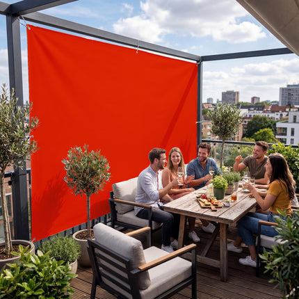 Sichtschutz Blutorange (RAL® 2002) als Sichtschutz auf der Terrasse