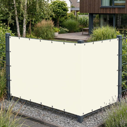 Sichtschutz Cremeweiß (RAL® 9001) als Sichtschutz am Gartenzaun