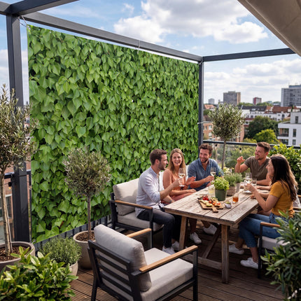 Felix Natur als Sichtschutz auf der Terrasse