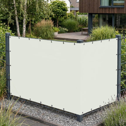 Sichtschutz Grauweiß (RAL® 9002) als Sichtschutz am Gartenzaun
