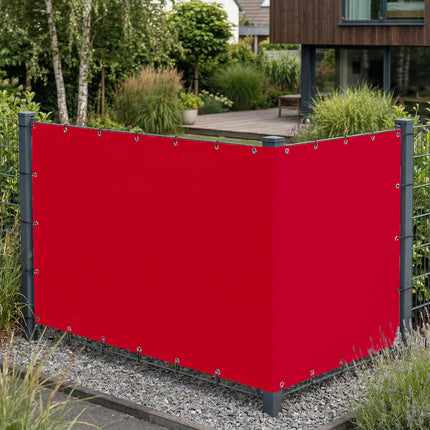 Sichtschutz Himbeerrot (RAL® 3027) als Sichtschutz am Gartenzaun