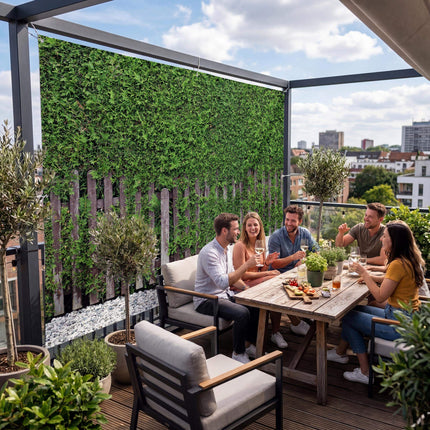 Landliebe als Sichtschutz auf der Terrasse
