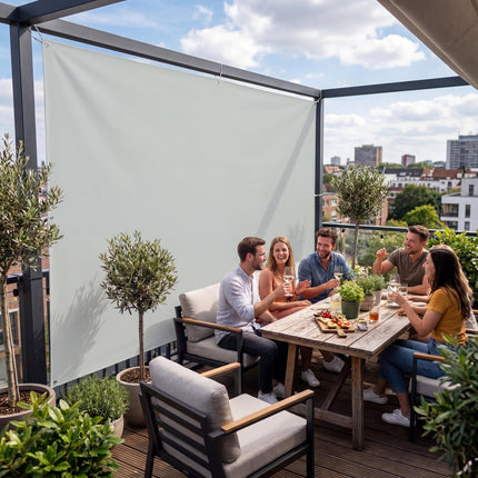 Sichtschutz Lichtgrau (RAL® 7035) als Sichtschutz auf der Terrasse