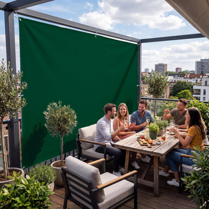 Sichtschutz Moosgrün (RAL® 6005) als Sichtschutz auf der Terrasse