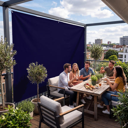 Sichtschutz Nachtblau (RAL® 5022) als Sichtschutz auf der Terrasse