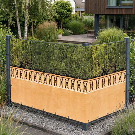 Ned als Sichtschutz am Gartenzaun