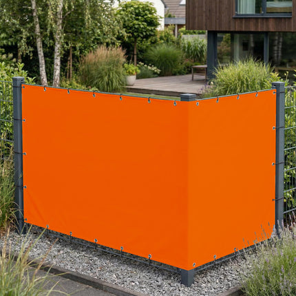 Sichtschutz Reinorange (RAL® 2004) als Sichtschutz am Gartenzaun