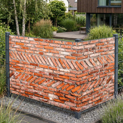 Rocko als Sichtschutz am Gartenzaun