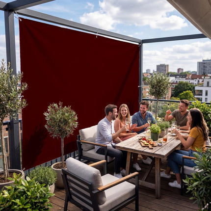 Sichtschutz Rotbraun (RAL® 8012) als Sichtschutz auf der Terrasse