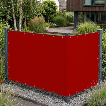 Sichtschutz Rubinrot (RAL® 3003) als Sichtschutz am Gartenzaun