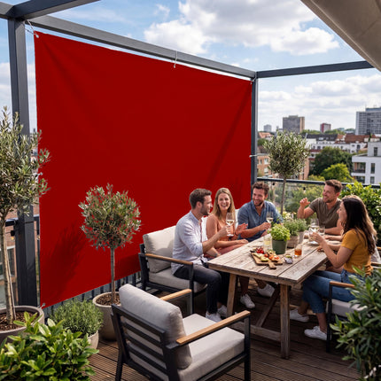 Sichtschutz Rubinrot (RAL® 3003) als Sichtschutz auf der Terrasse