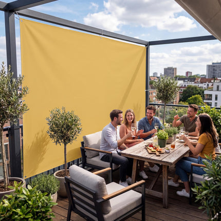 Sichtschutz Sandgelb (RAL® 1002) als Sichtschutz auf der Terrasse