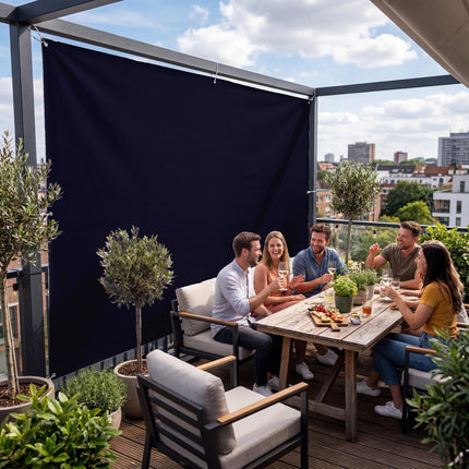 Sichtschutz Schwarzblau (RAL® 5004) als Sichtschutz auf der Terrasse
