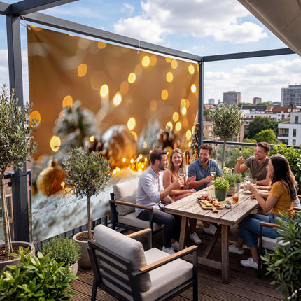 Tomo als Sichtschutz auf der Terrasse