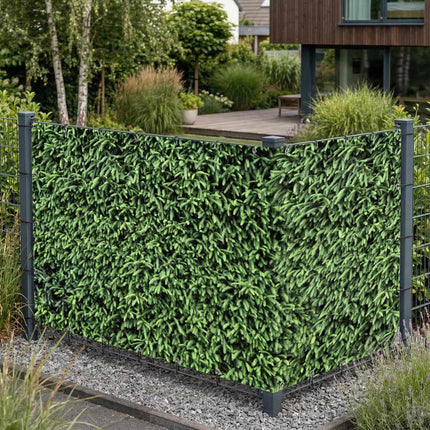 Wichtel als Sichtschutz am Gartenzaun