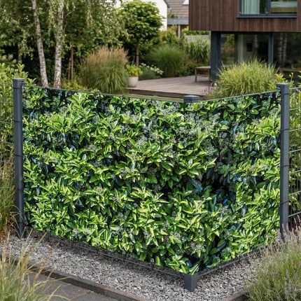 Fino als Sichtschutz am Gartenzaun