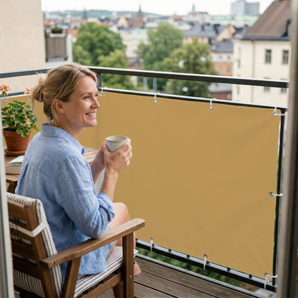 Sichtschutz Braunbeige (RAL® 1011) als Balkonsichtschutz Innenansicht