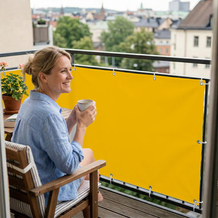 Sichtschutz Goldgelb (RAL® 1004) als Balkonsichtschutz Innenansicht