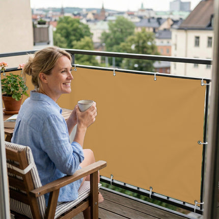 Sichtschutz Ockergelb (RAL® 1024) als Balkonsichtschutz Innenansicht