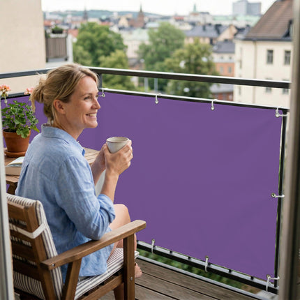 Sichtschutz Rotlila (RAL® 4001) als Balkonsichtschutz Innenansicht