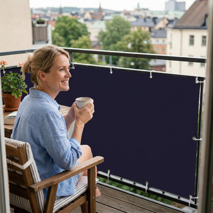 Sichtschutz Schwarzblau (RAL® 5004) als Balkonsichtschutz Innenansicht
