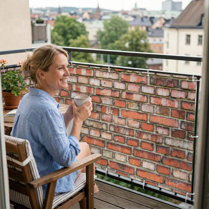 Ziegelmauer Patina als Balkonsichtschutz Innenansicht