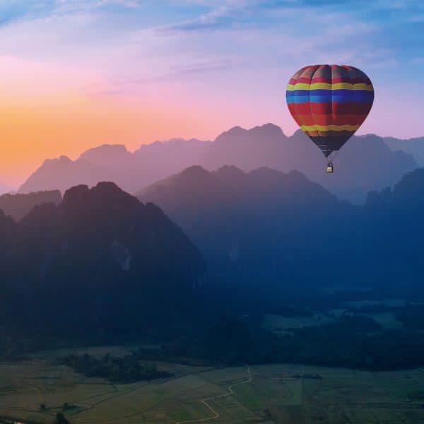 Sichtschutz mit Motiv Hilde: Heißluftballon in schönem Himmel